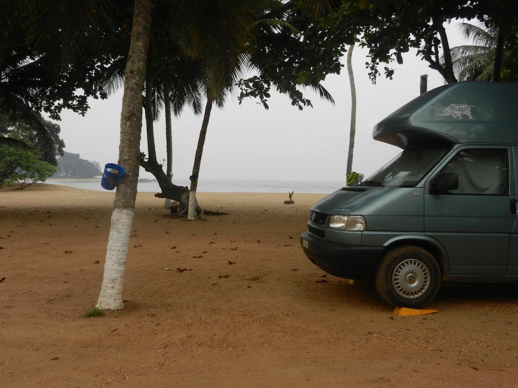 Hotel Tara Plage Kribi Esterno foto