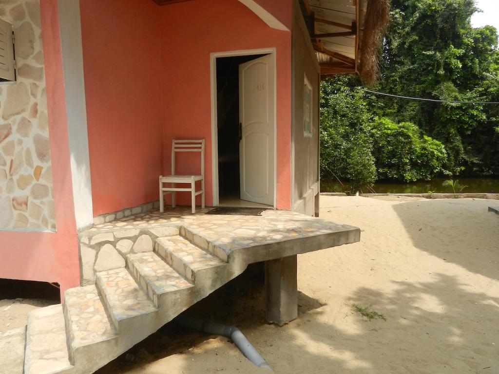 Hotel Tara Plage Kribi Esterno foto