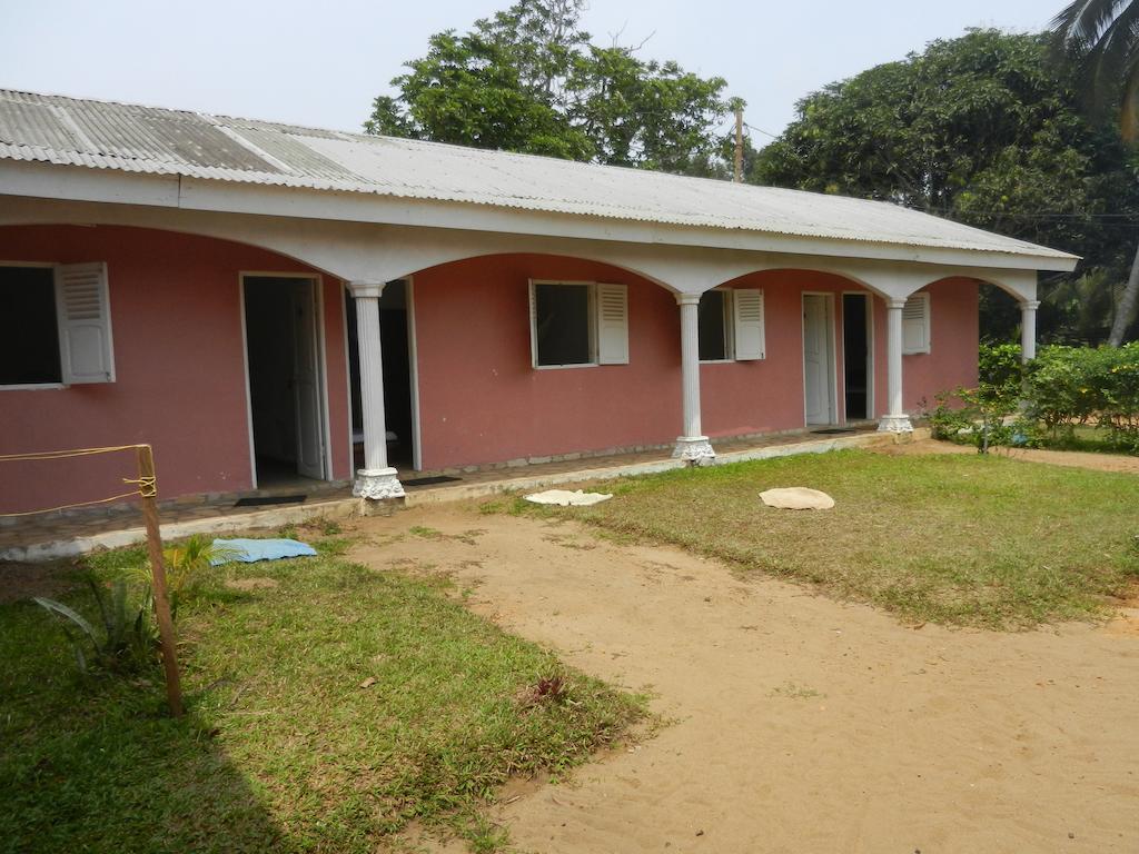 Hotel Tara Plage Kribi Esterno foto