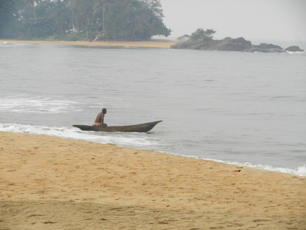 Hotel Tara Plage Kribi Esterno foto