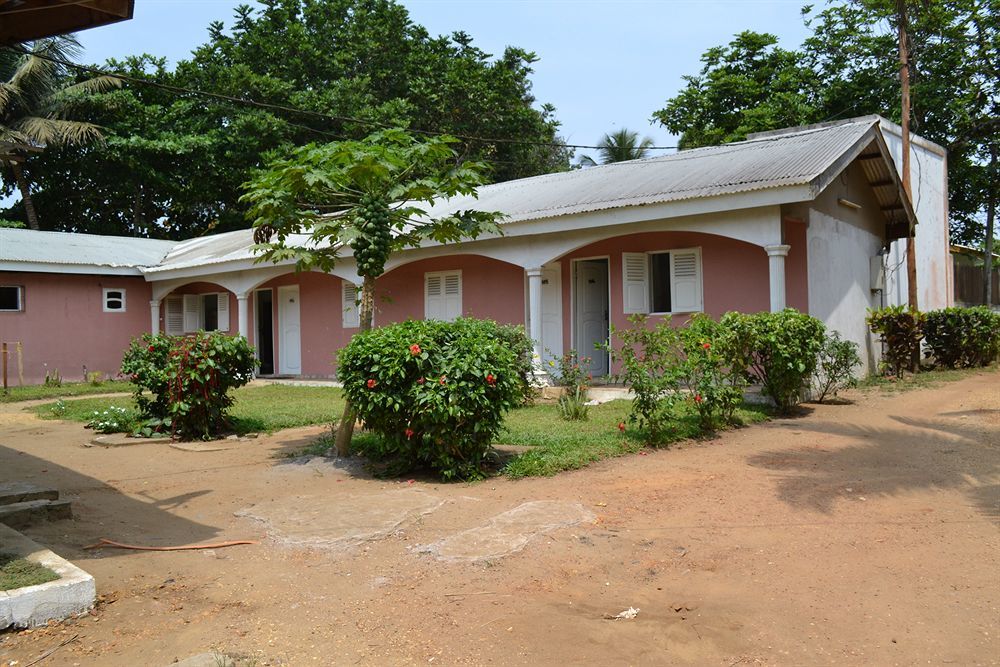 Hotel Tara Plage Kribi Esterno foto