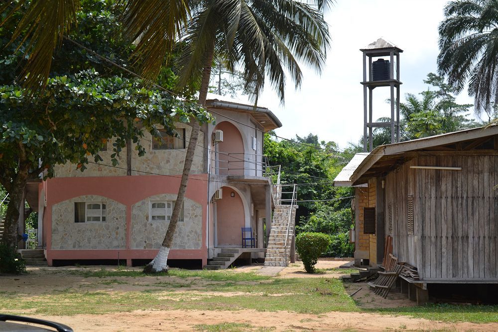 Hotel Tara Plage Kribi Esterno foto