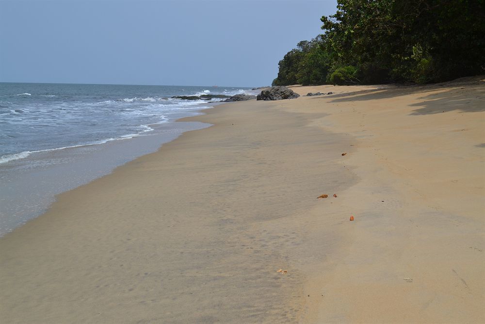 Hotel Tara Plage Kribi Esterno foto